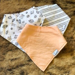 Cooper Pearl Bibs